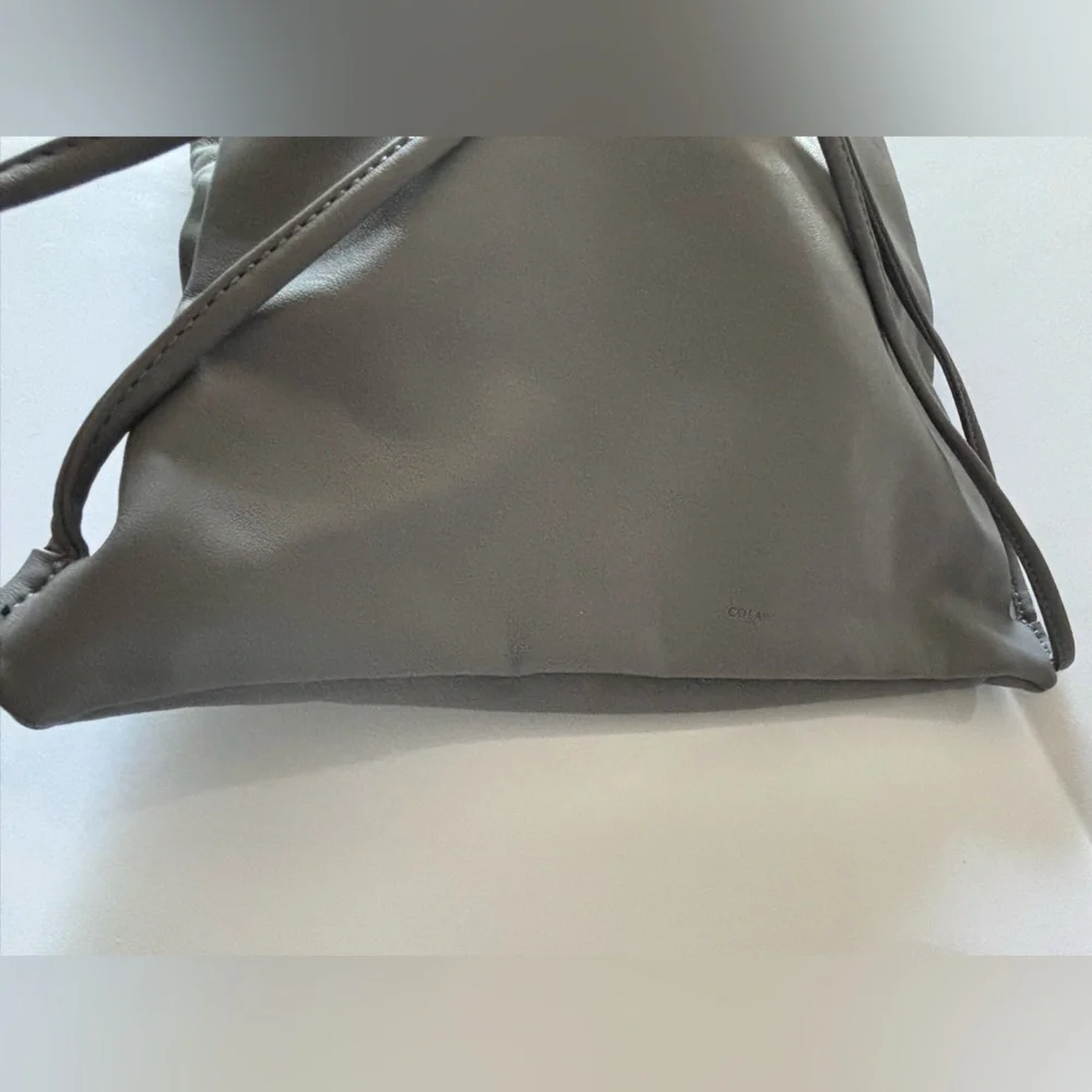 🦋2/25$ CoLab Gray faux soft Leather Pouch Back Pack - Picture 9 of 15